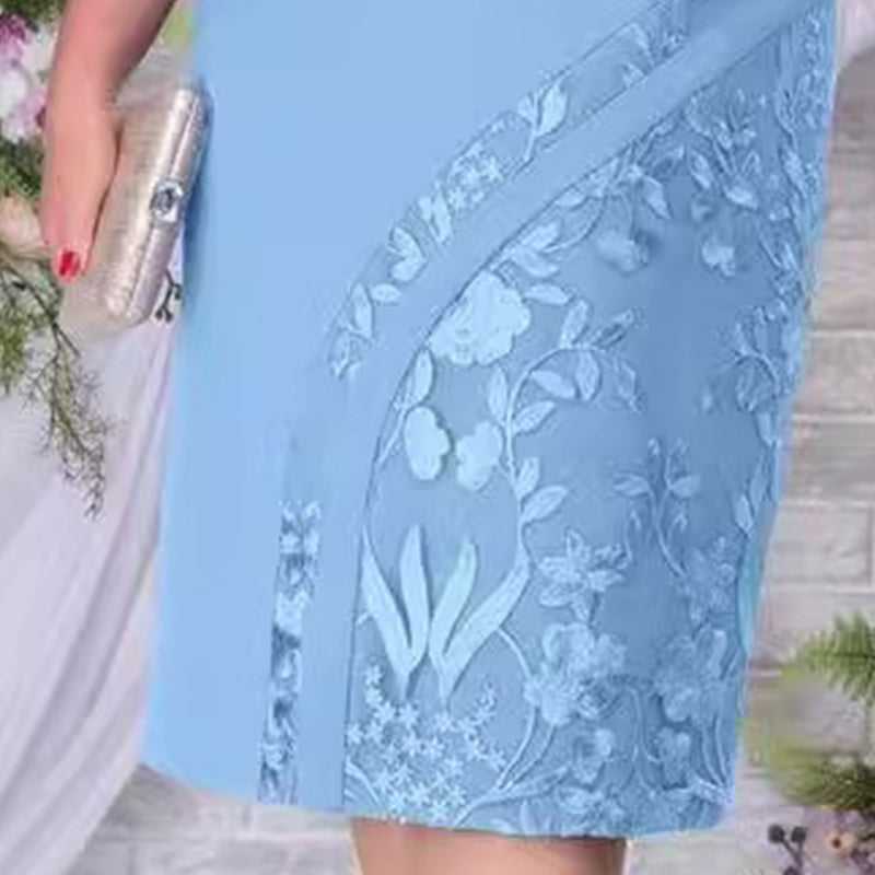Elegante vestido de encaje con flores.-ES