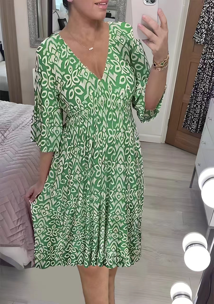👗Minišaty s výstrihom do V-SK