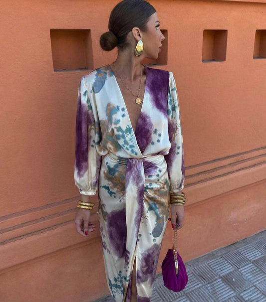 Elegante vestido morado con escote en V💜-ES