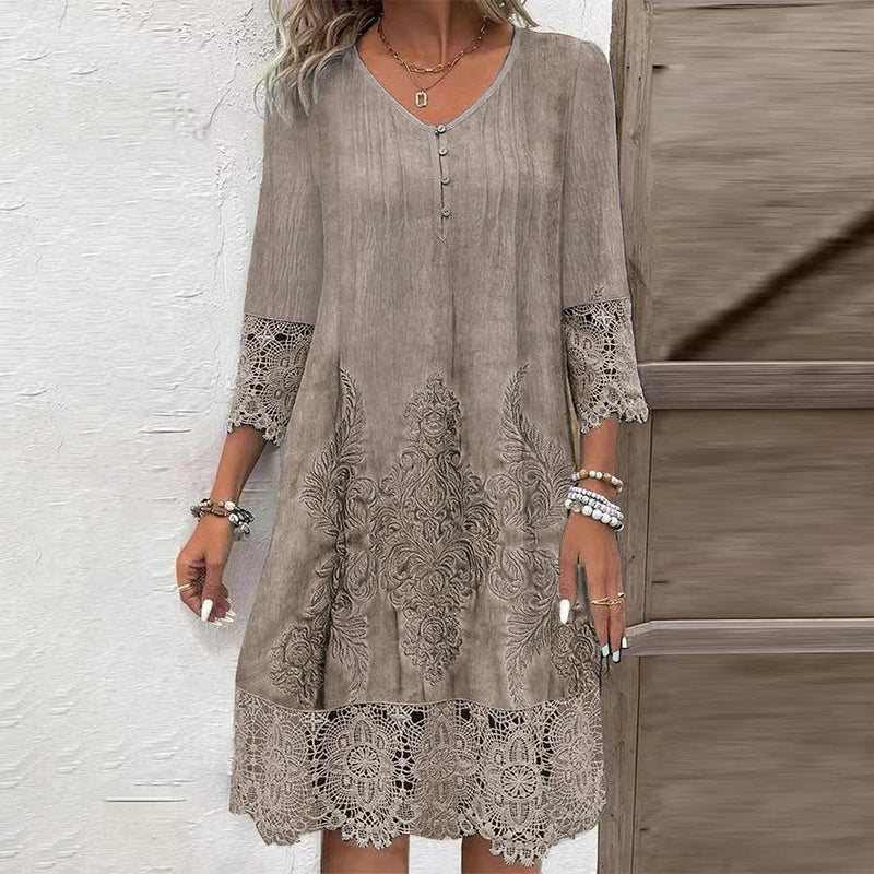 Elegante vestido de mujer con media manga y escote profundo.-ES