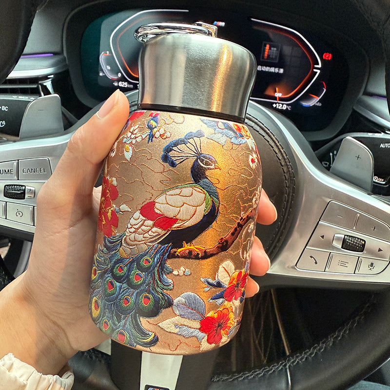 Botella de agua aislada elegante y portátil.-ES