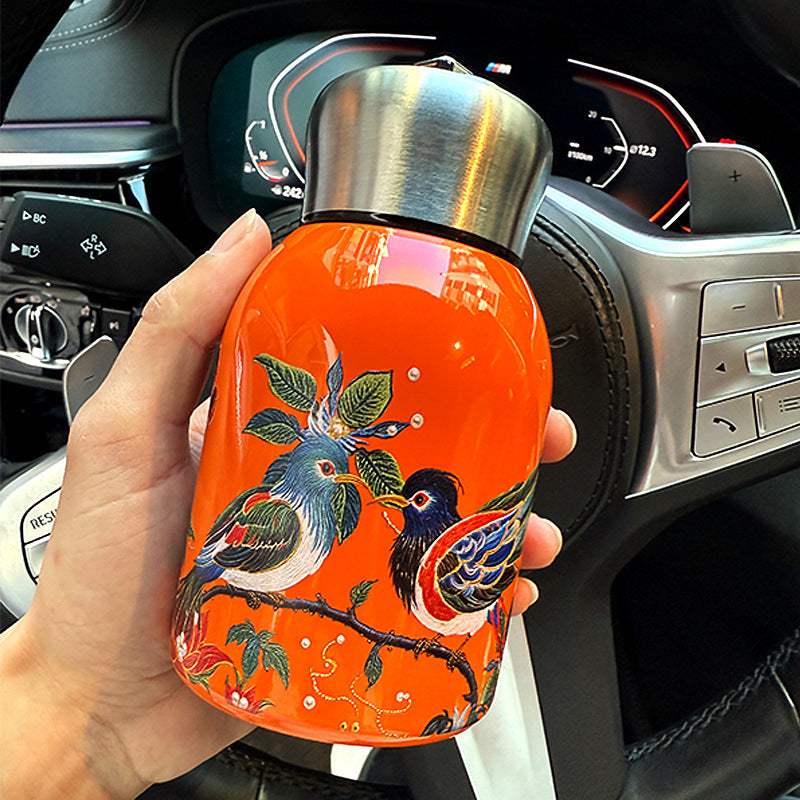 Botella de agua aislada elegante y portátil.-ES