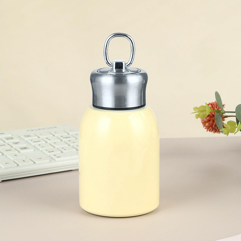 Botella de agua aislada elegante y portátil.-ES