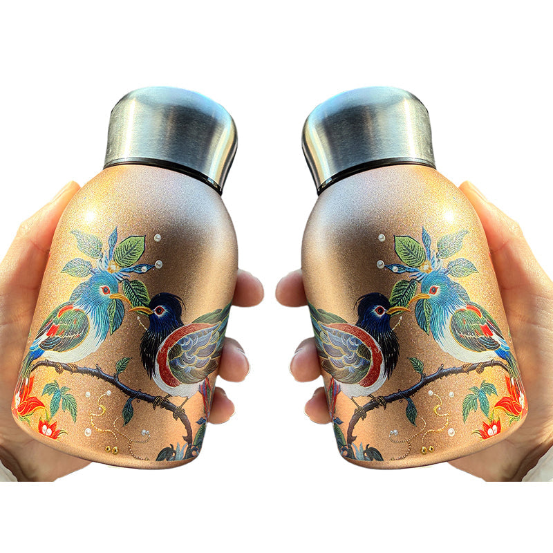 Botella de agua aislada elegante y portátil.-ES