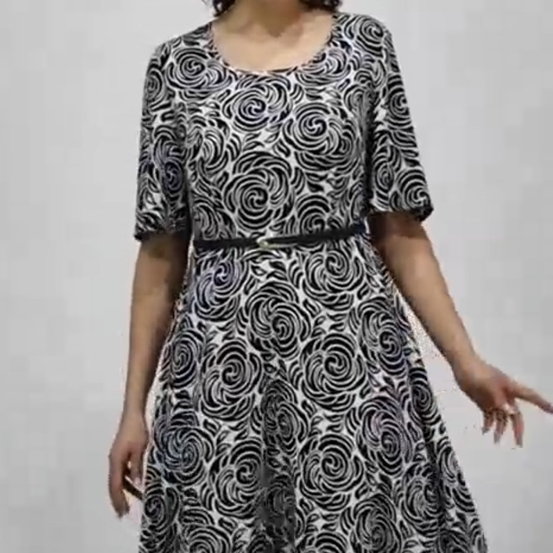 Elegante vestido largo estampado con cinturón-ES