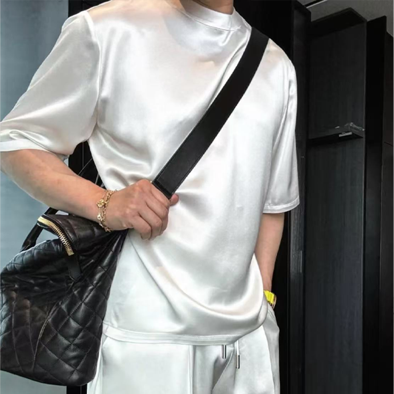 Conjunto casual de dos piezas de blusa y bermuda monocromáticas para hombre-ES